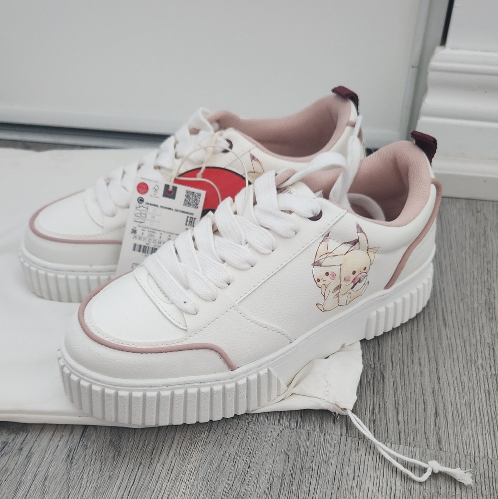 Pikachu sneakers size 7